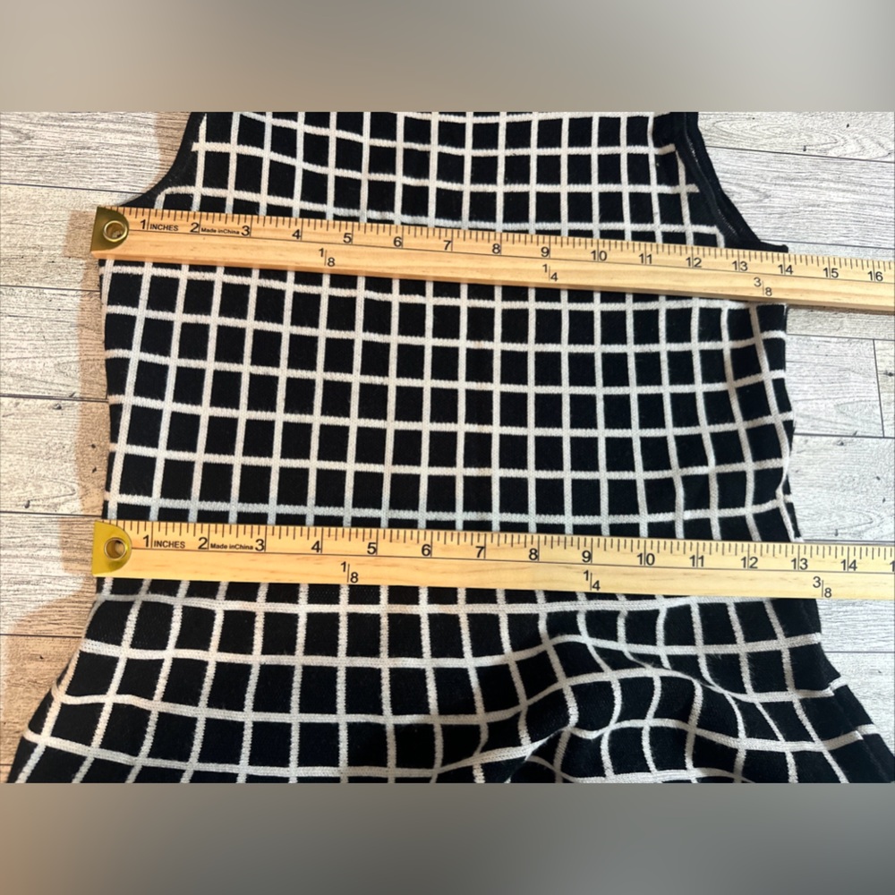 Neiman Marcus Women's Sz M Sleeveless Knit Black White Dress Plaid Fit & Flare - Picture 6 of 7
